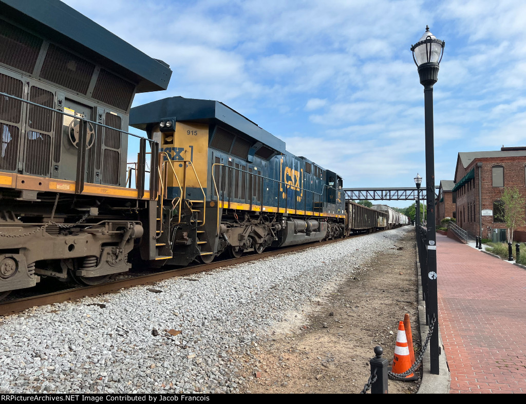 CSX 915